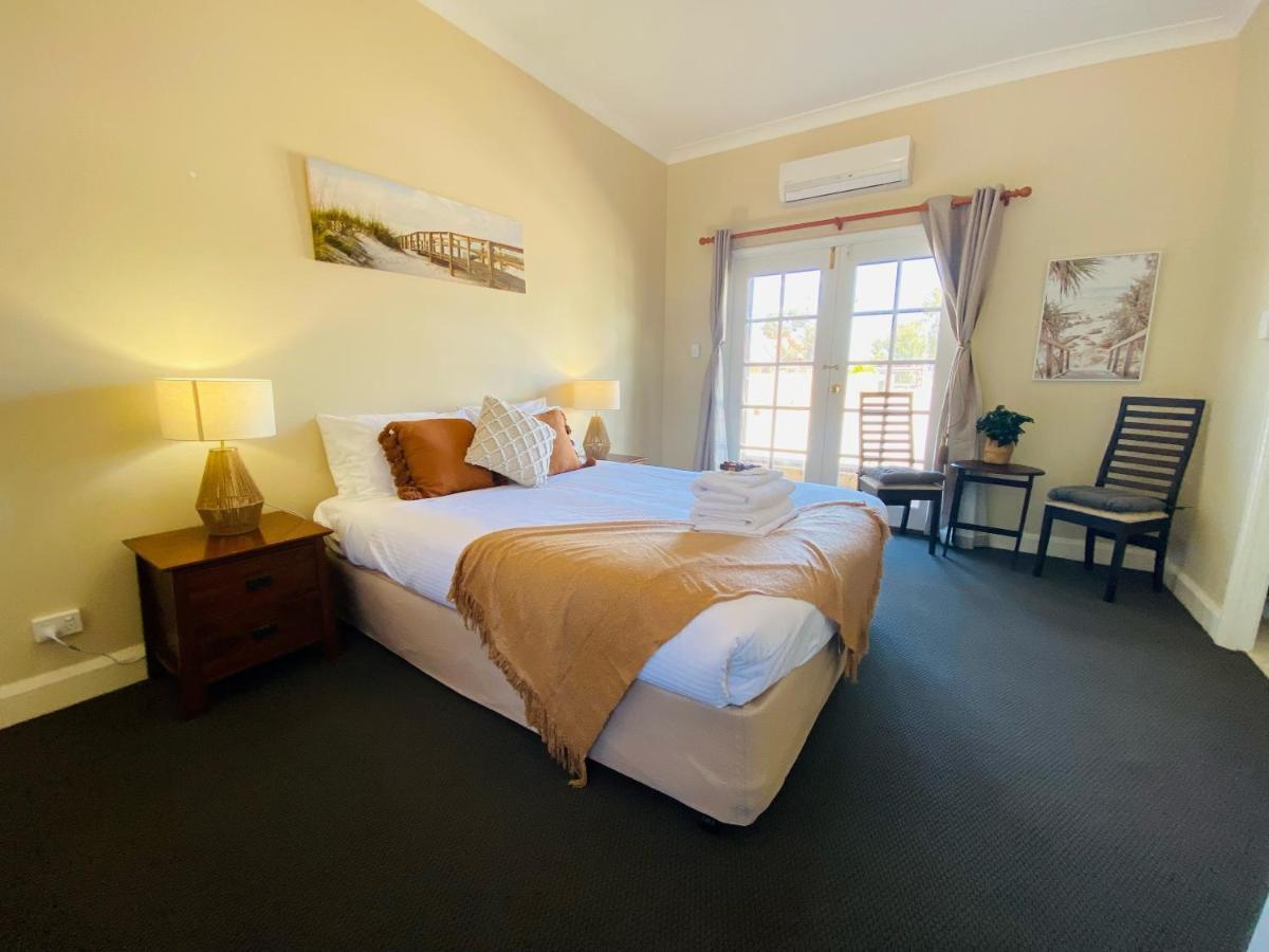 Settlers House York Hotel ภายนอก รูปภาพ